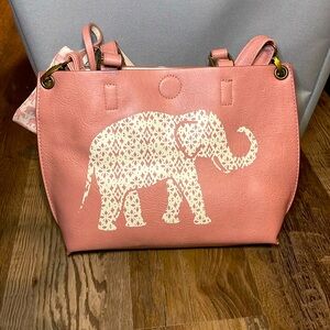 Bass Reversible 2 Bags n 1 with Removable Pouch